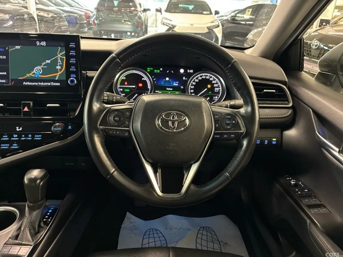 Toyota Camry Saloon, Petrol Hybrid, 2023, Silver