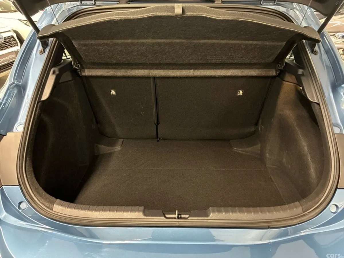 Toyota Corolla Hatchback, Petrol Hybrid, 2020, Blue