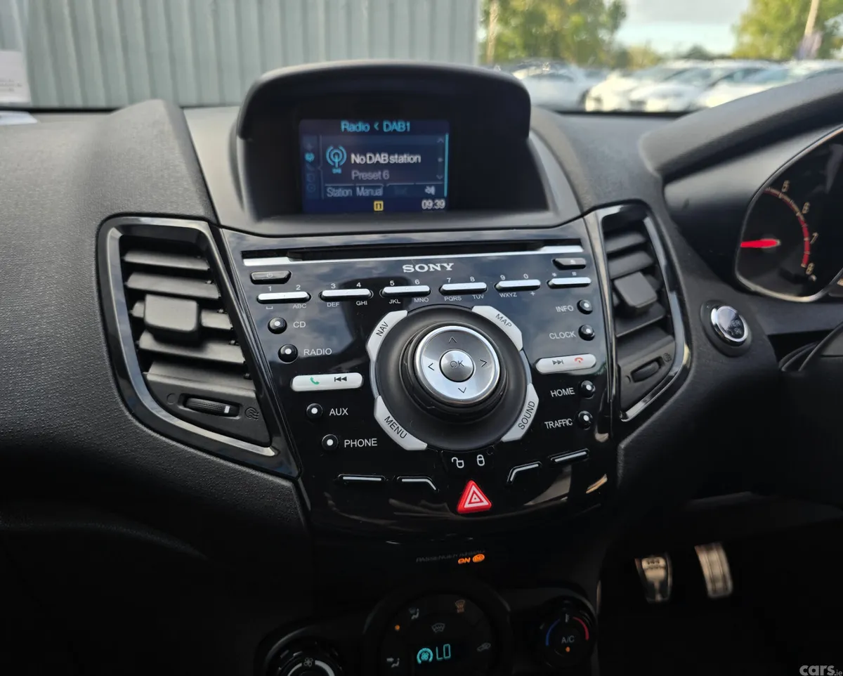 Ford Fiesta Hatchback, Petrol, 2014, Blue