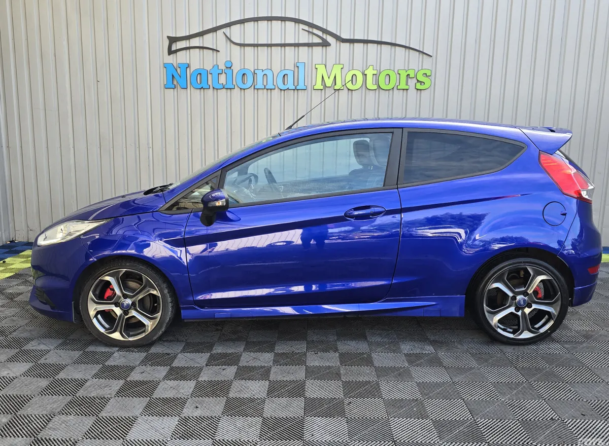 Ford Fiesta Hatchback, Petrol, 2014, Blue