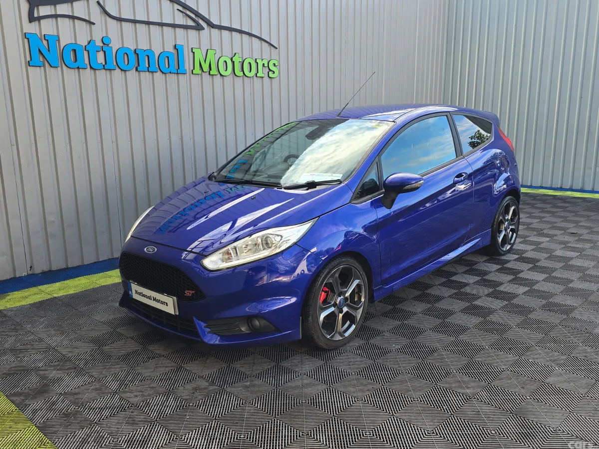 Ford Fiesta Hatchback, Petrol, 2014, Blue