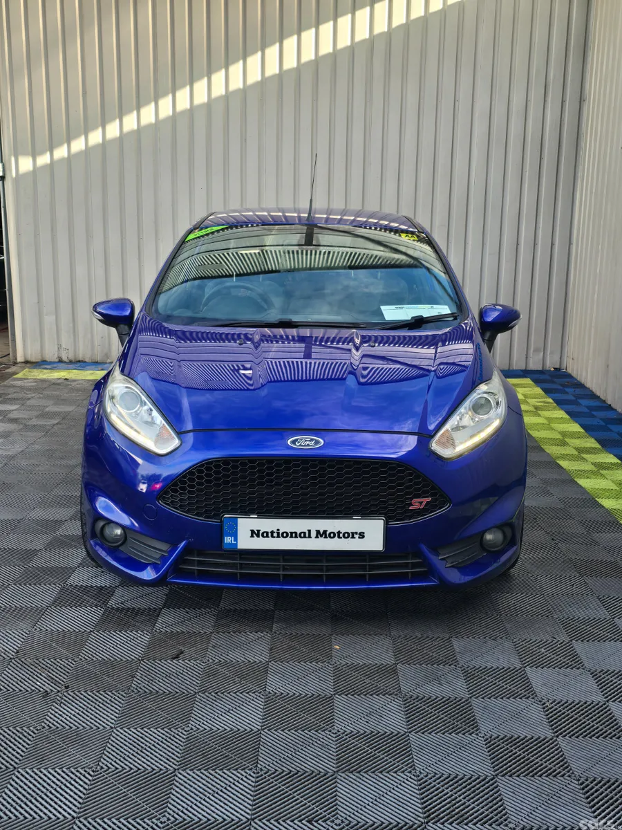 Ford Fiesta Hatchback, Petrol, 2014, Blue