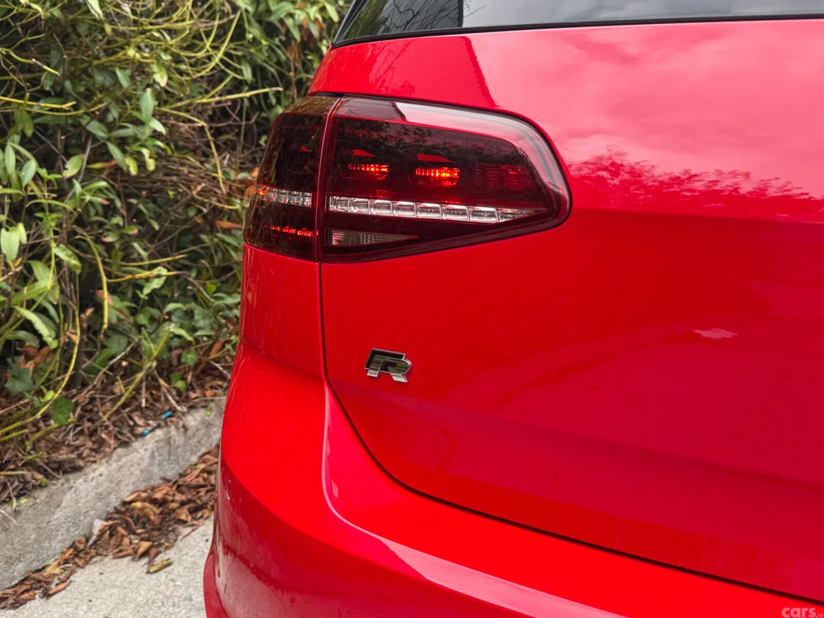 Volkswagen Golf Hatchback, Petrol, 2017, Red