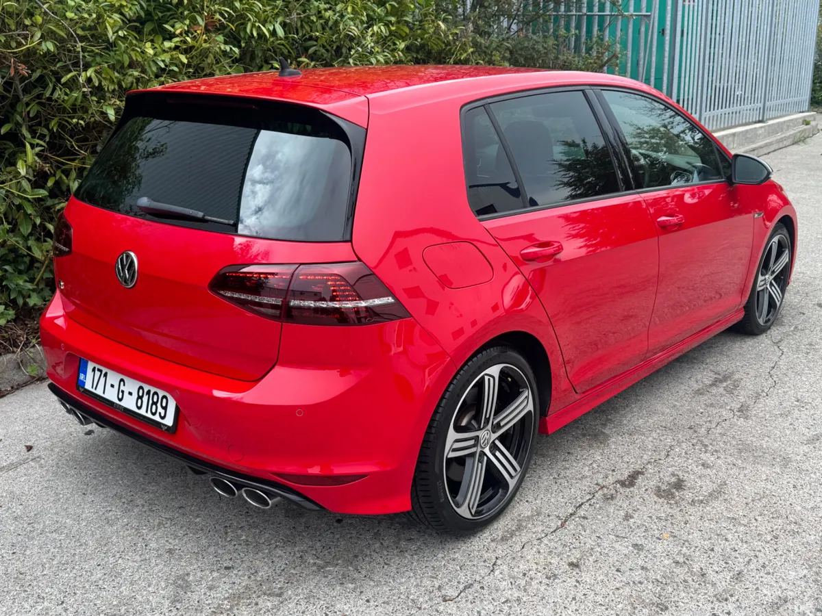 Volkswagen Golf Hatchback, Petrol, 2017, Red