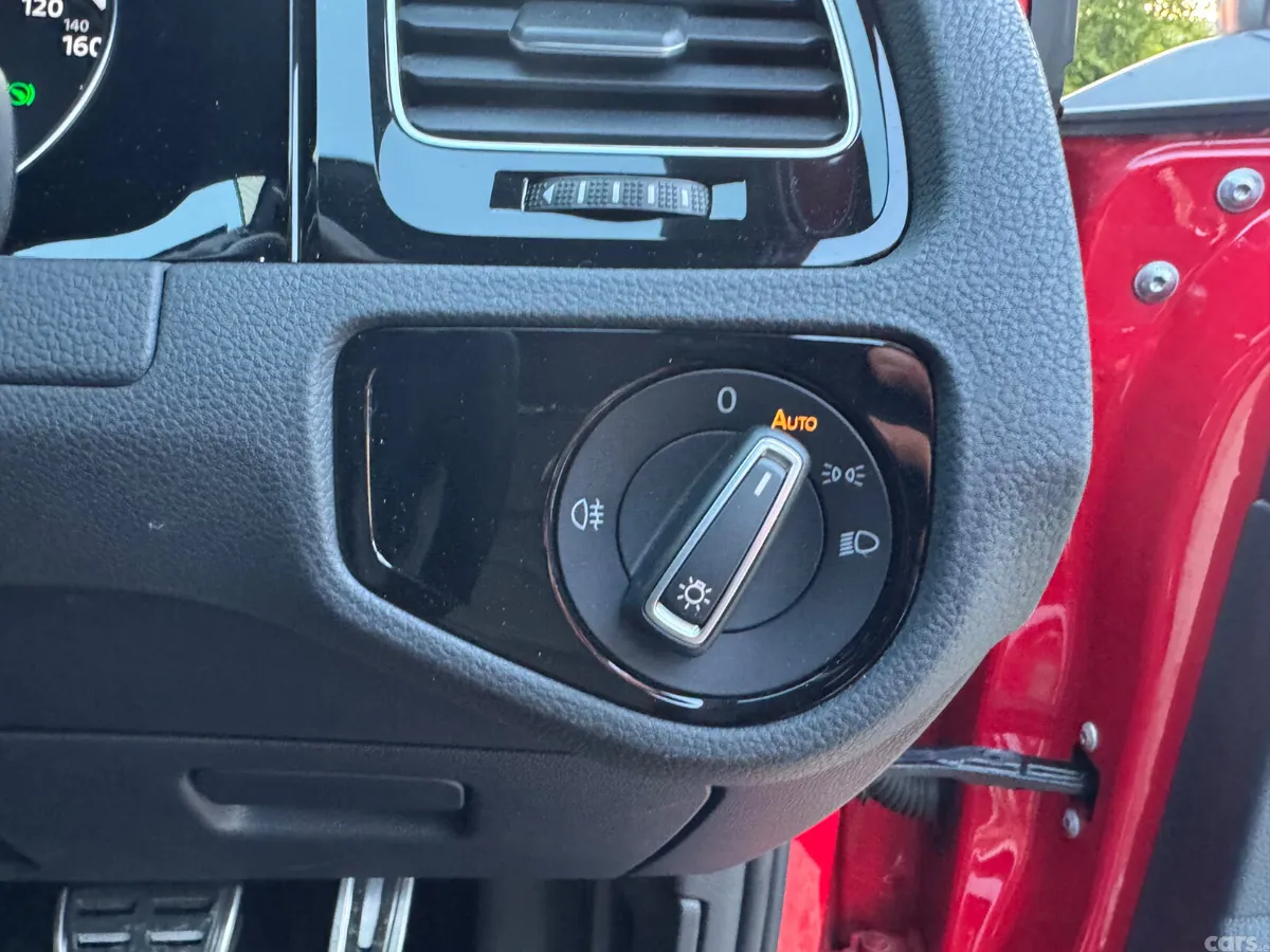 Volkswagen Golf Hatchback, Petrol, 2017, Red