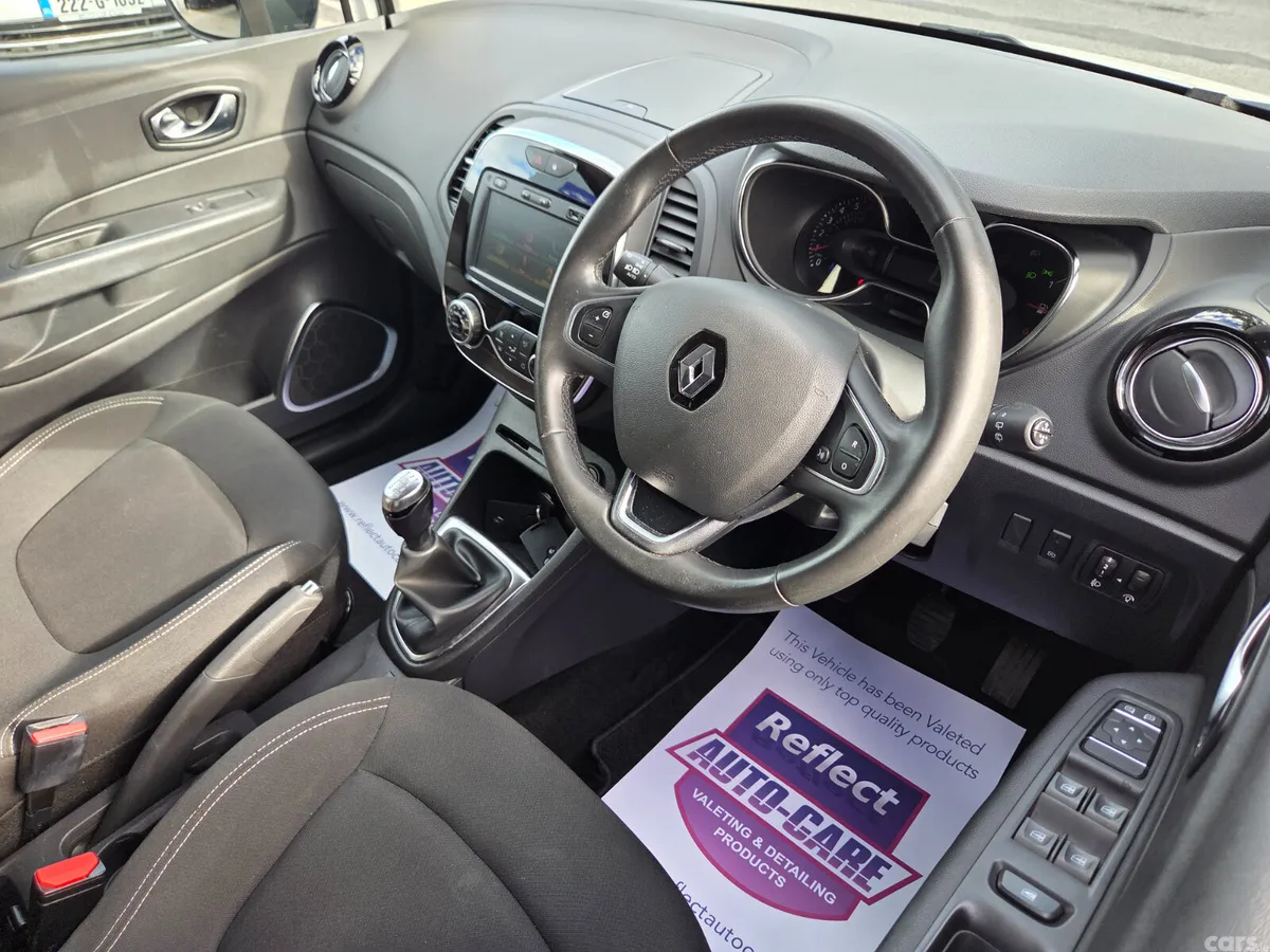 Renault Captur Hatchback, Petrol, 2020, White