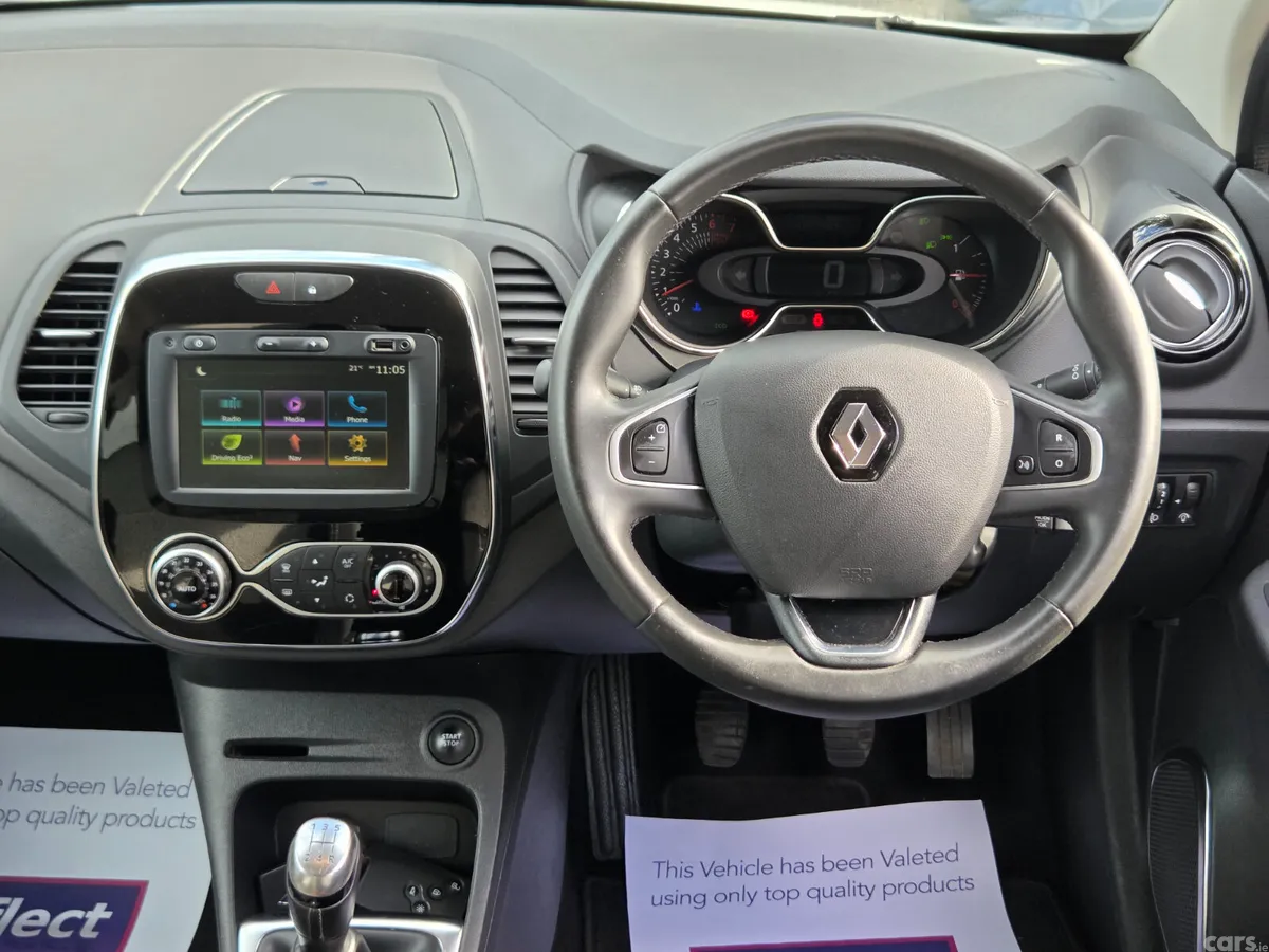 Renault Captur Hatchback, Petrol, 2020, White