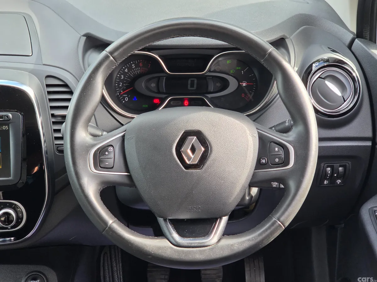 Renault Captur Hatchback, Petrol, 2020, White
