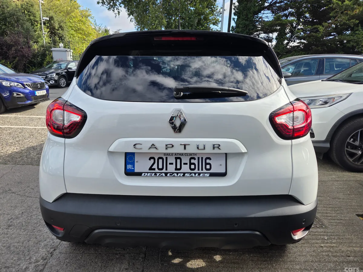 Renault Captur Hatchback, Petrol, 2020, White