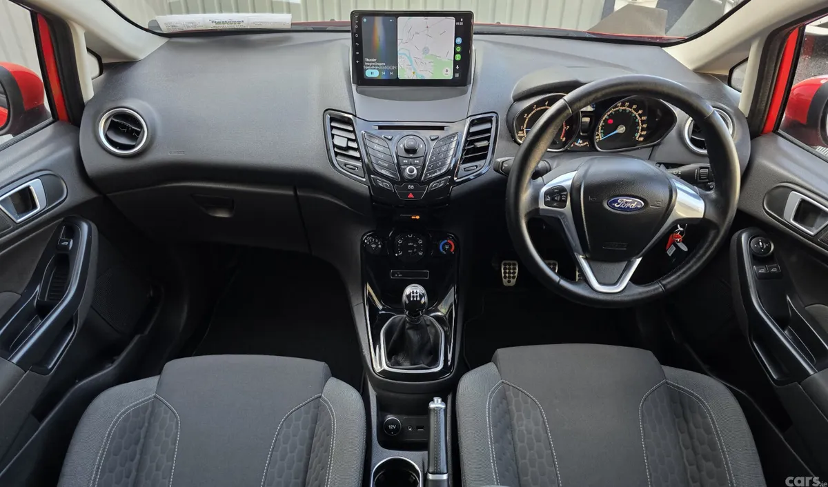 Ford Fiesta Hatchback, Petrol, 2014, Red
