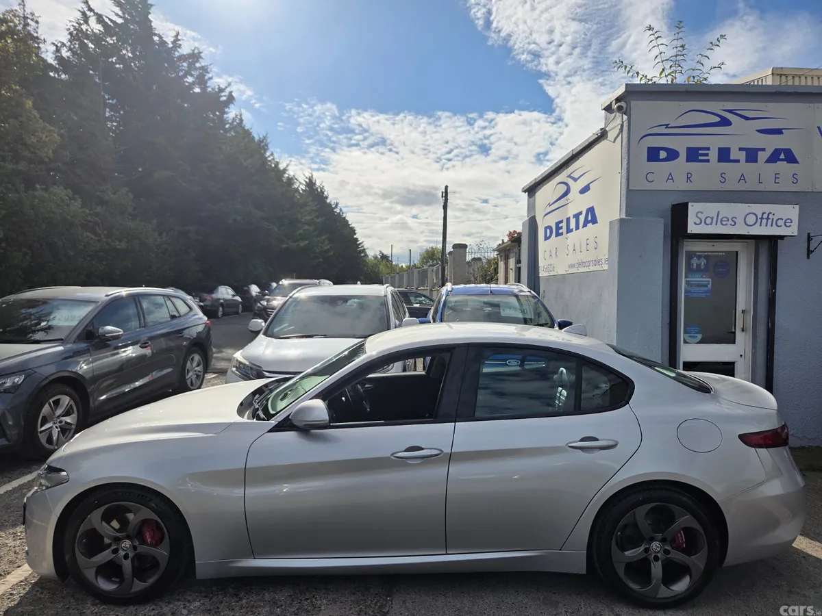 Alfa Romeo Giulia Saloon, Diesel, 2018, Silver