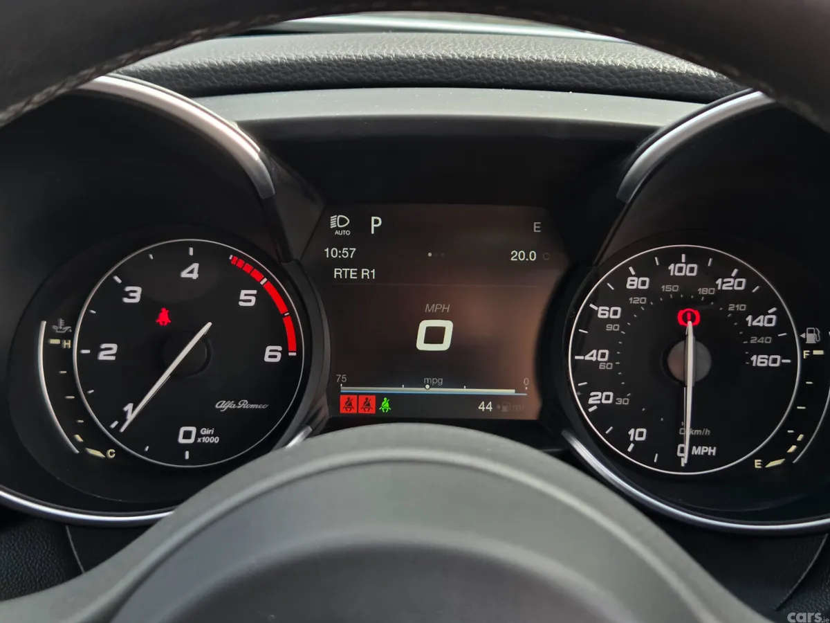 Alfa Romeo Giulia Saloon, Diesel, 2018, Silver