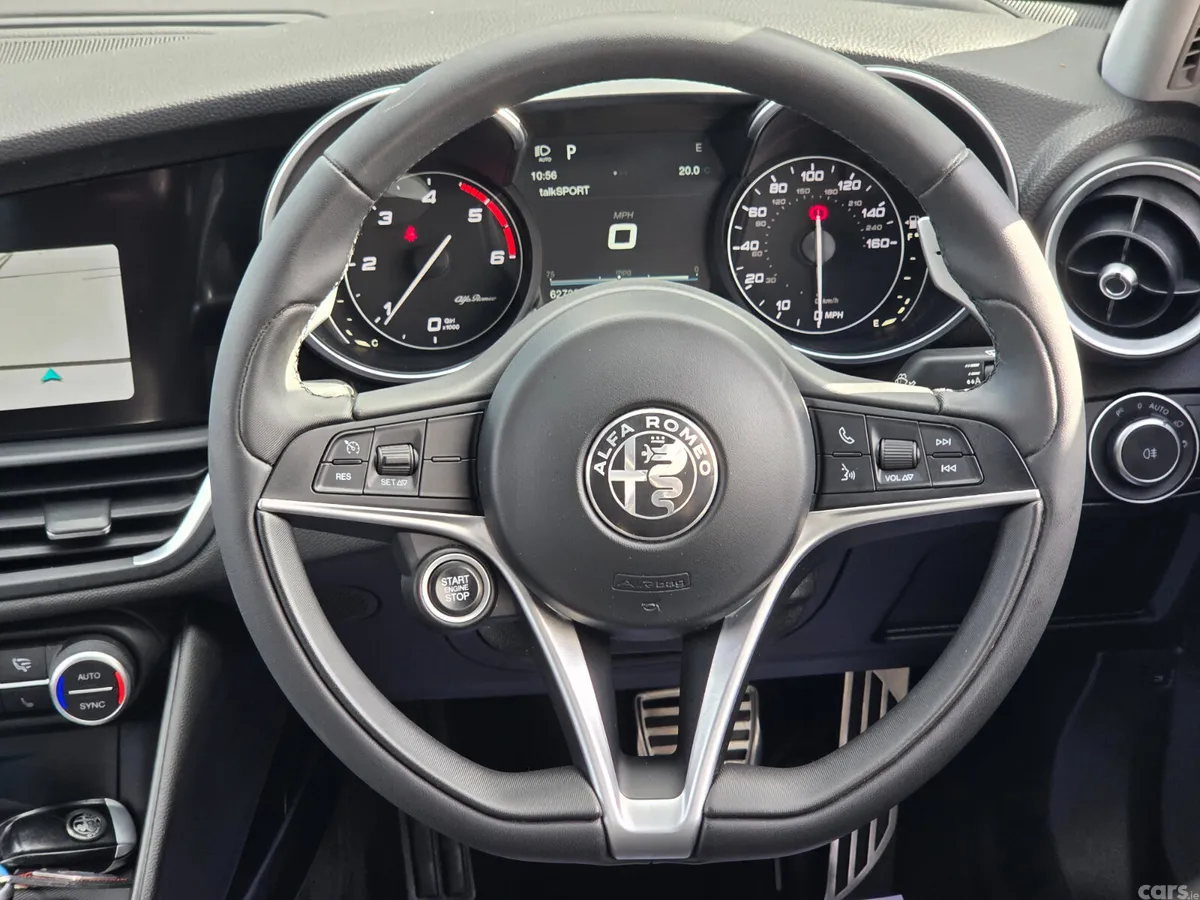 Alfa Romeo Giulia Saloon, Diesel, 2018, Silver