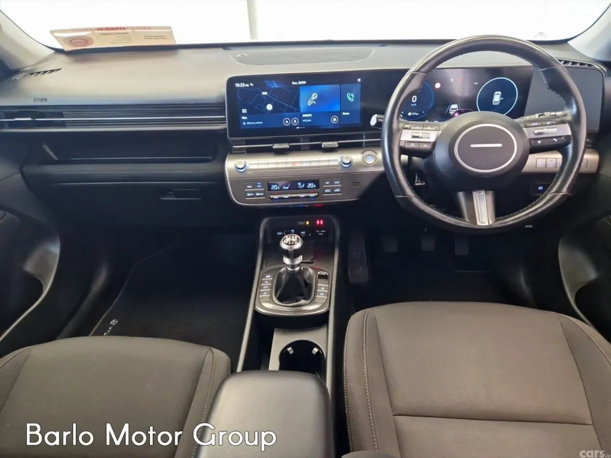 Hyundai KONA MPV, Petrol, 2024, White