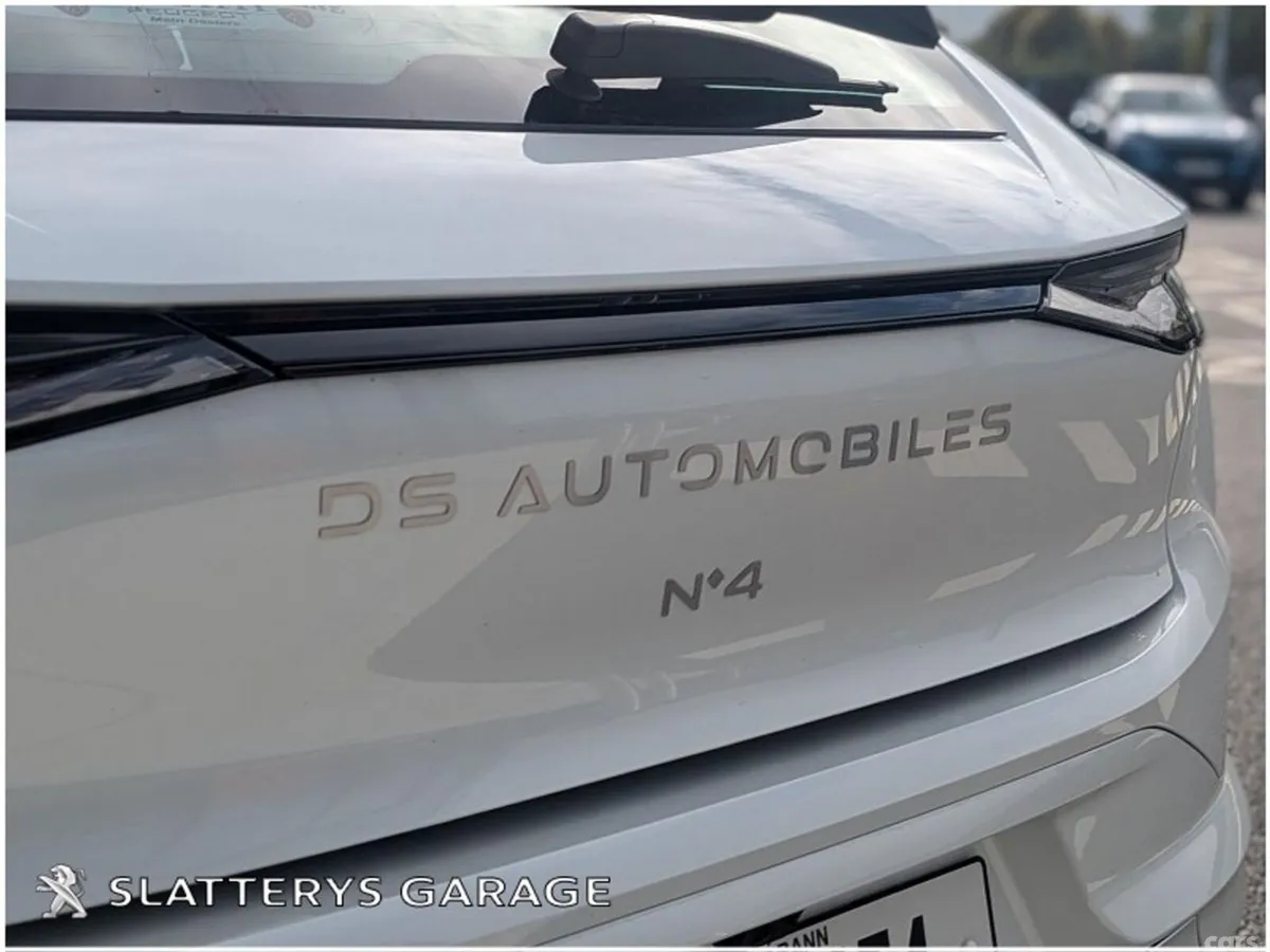 DS Automobiles DS 4 Hatchback, Petrol Hybrid, 2026, White