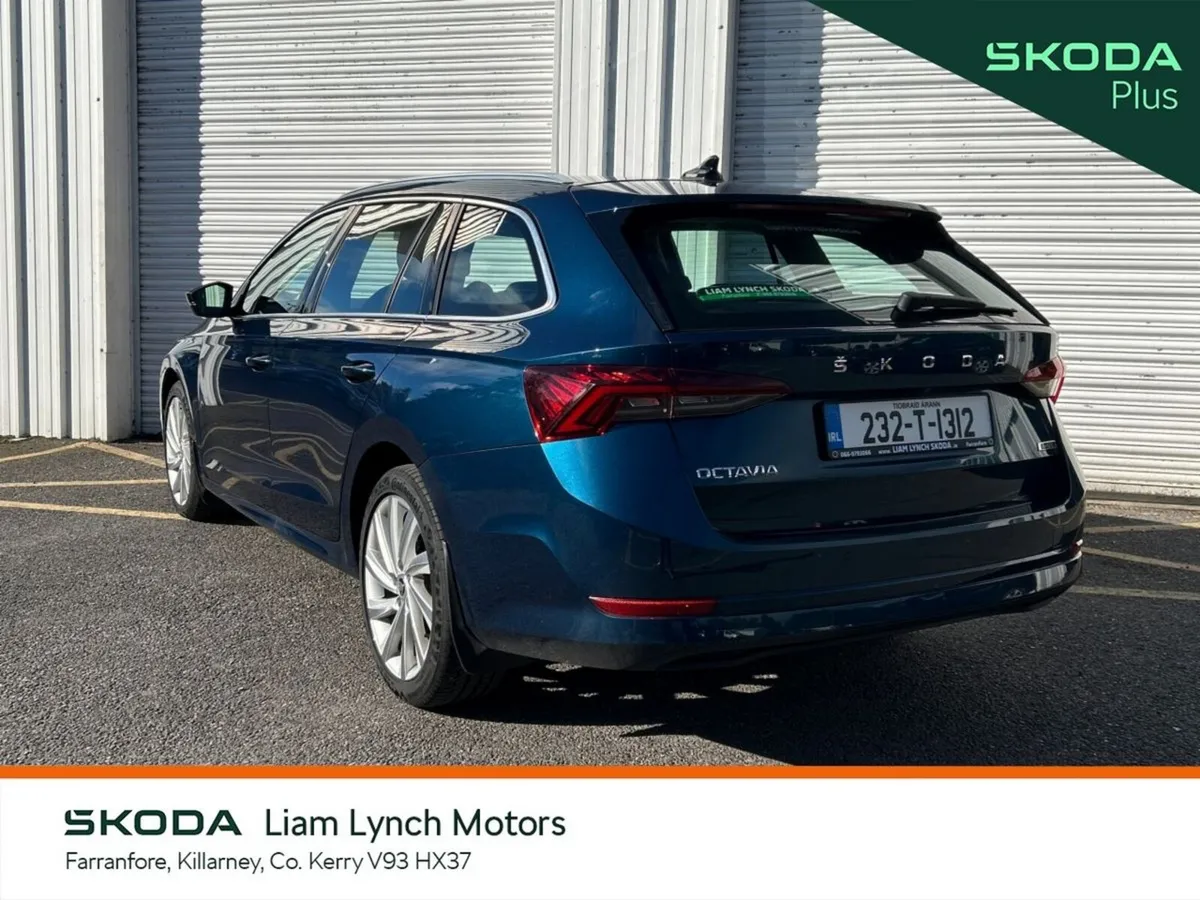 Skoda Octavia Estate, Petrol, 2023, Blue