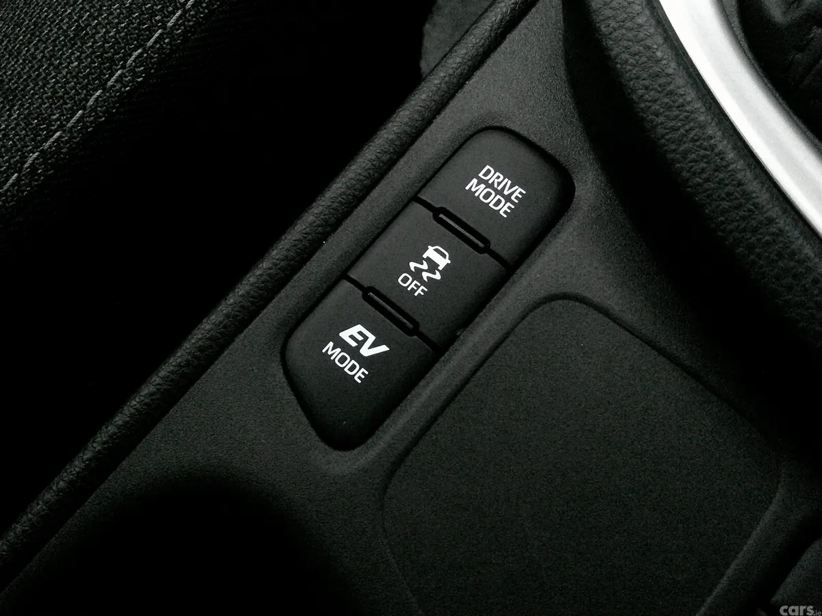 Toyota Yaris SUV, Petrol Hybrid, 2022, Grey