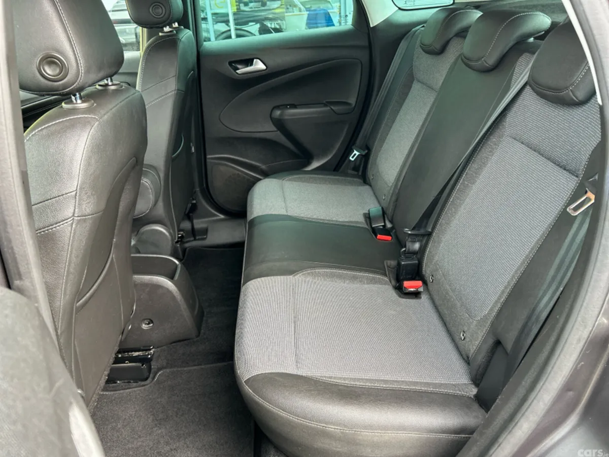 Opel Crossland MPV, Diesel, 2022, Grey