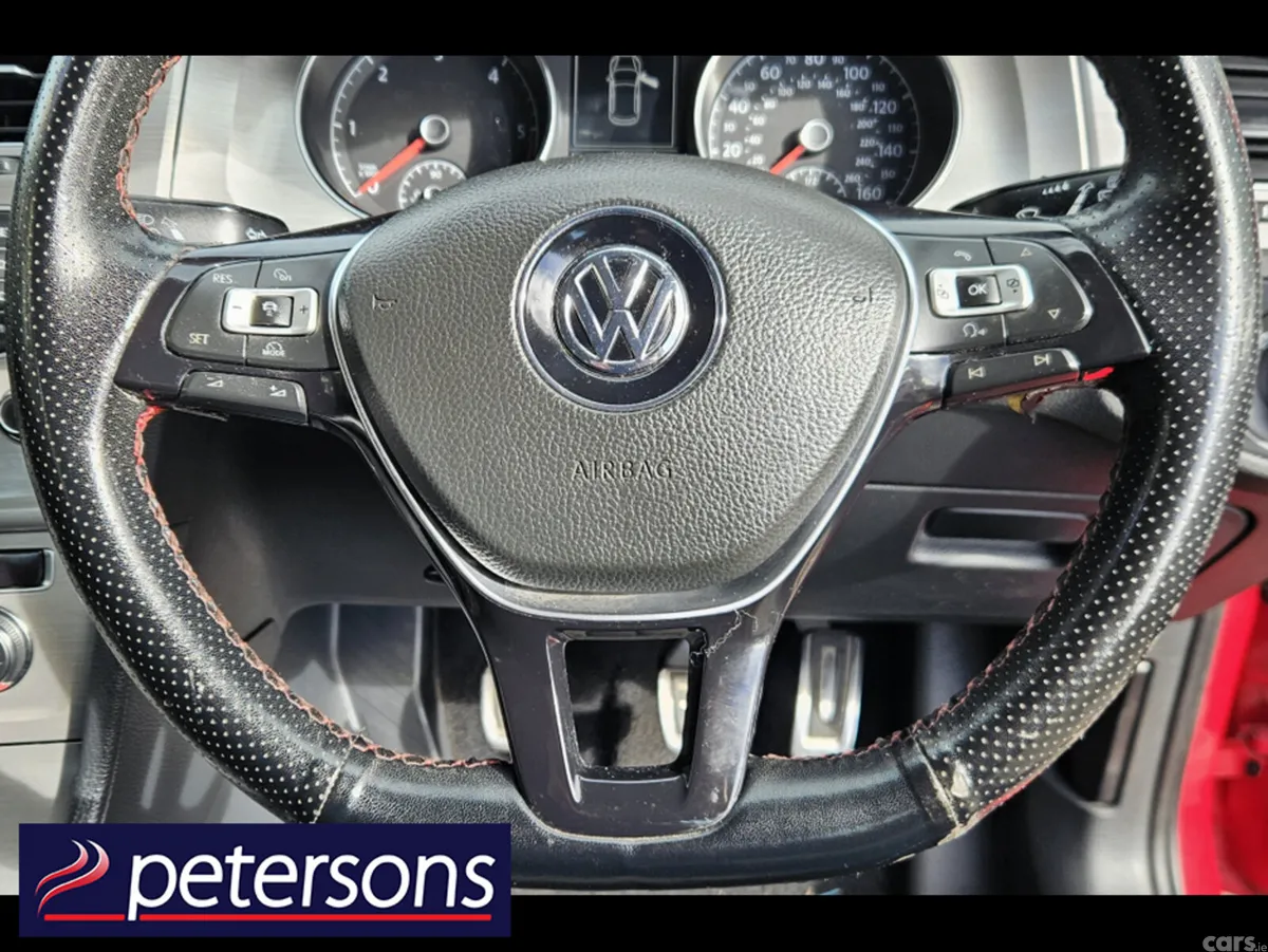Volkswagen Golf Hatchback, Diesel, 2015, Red