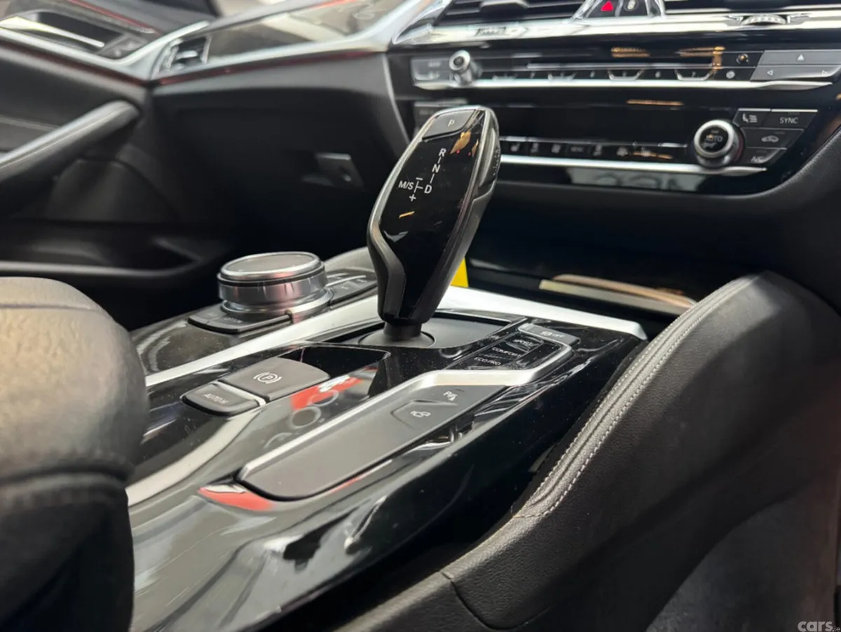 BMW 5-Series Saloon, Diesel, 2017, Blue