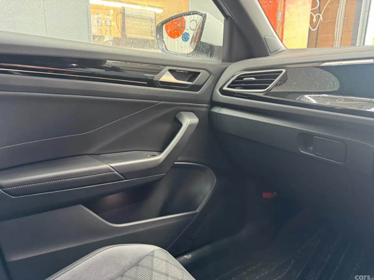 Volkswagen T-Roc SUV, Diesel, 2024, White