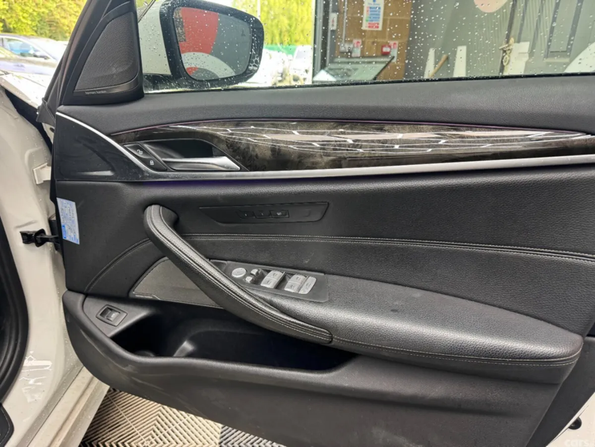 BMW 5-Series Estate, Diesel, 2019, White
