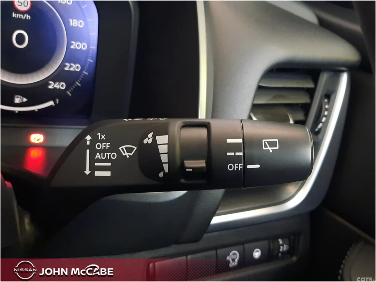 Nissan Qashqai MPV, Petrol Hybrid, 2025, White