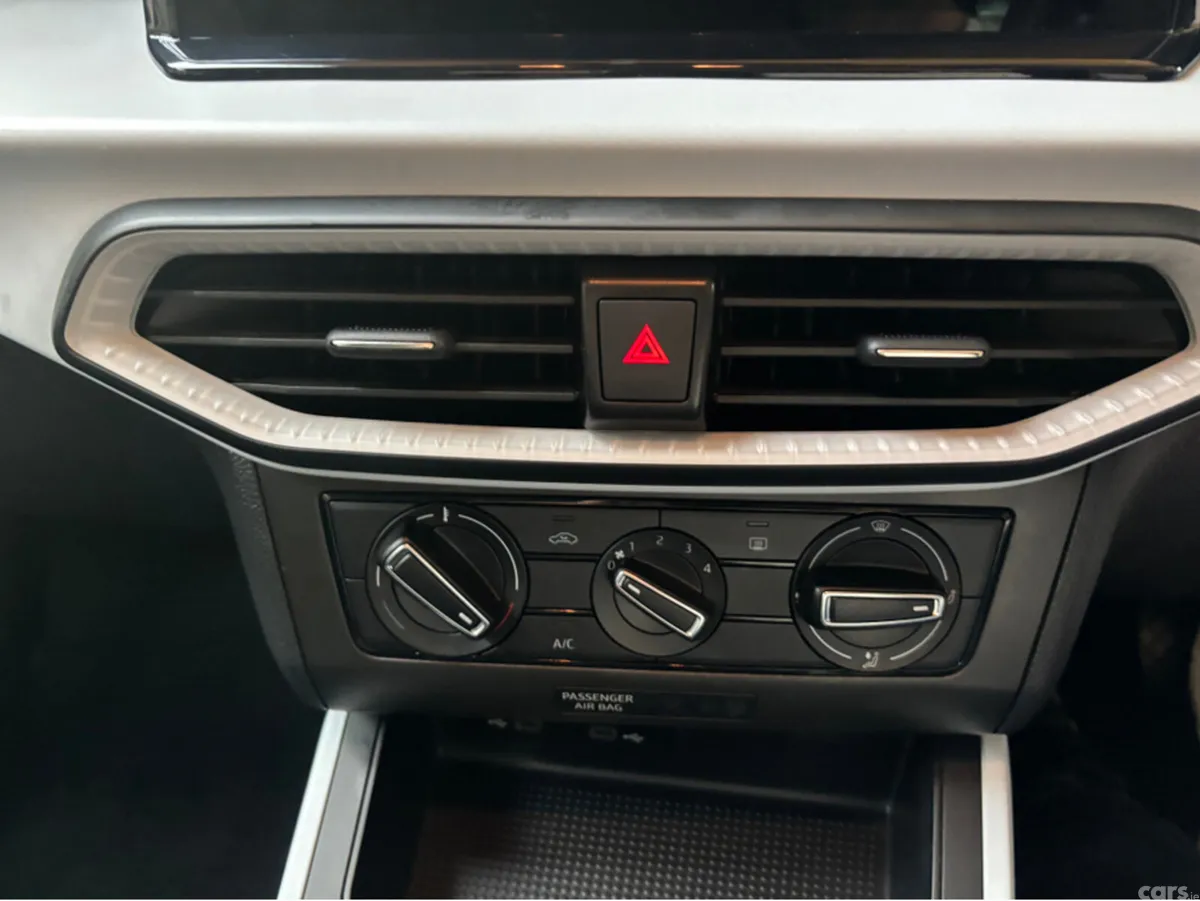 SEAT Arona Hatchback, Petrol, 2025, Black
