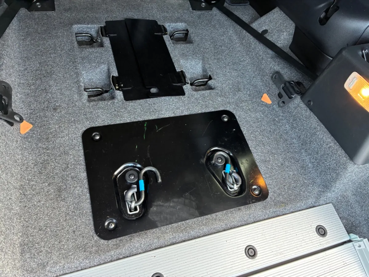 Nissan Serena MPV, Petrol, 2019, Blue
