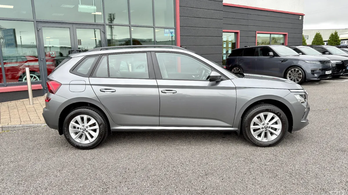 Skoda Kamiq Hatchback, Petrol, 2025, Grey