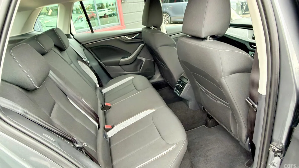 Skoda Kamiq Hatchback, Petrol, 2025, Grey