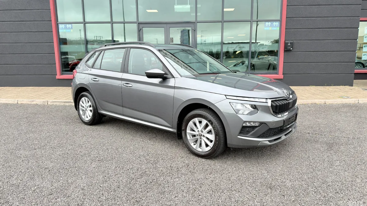 Skoda Kamiq Hatchback, Petrol, 2025, Grey