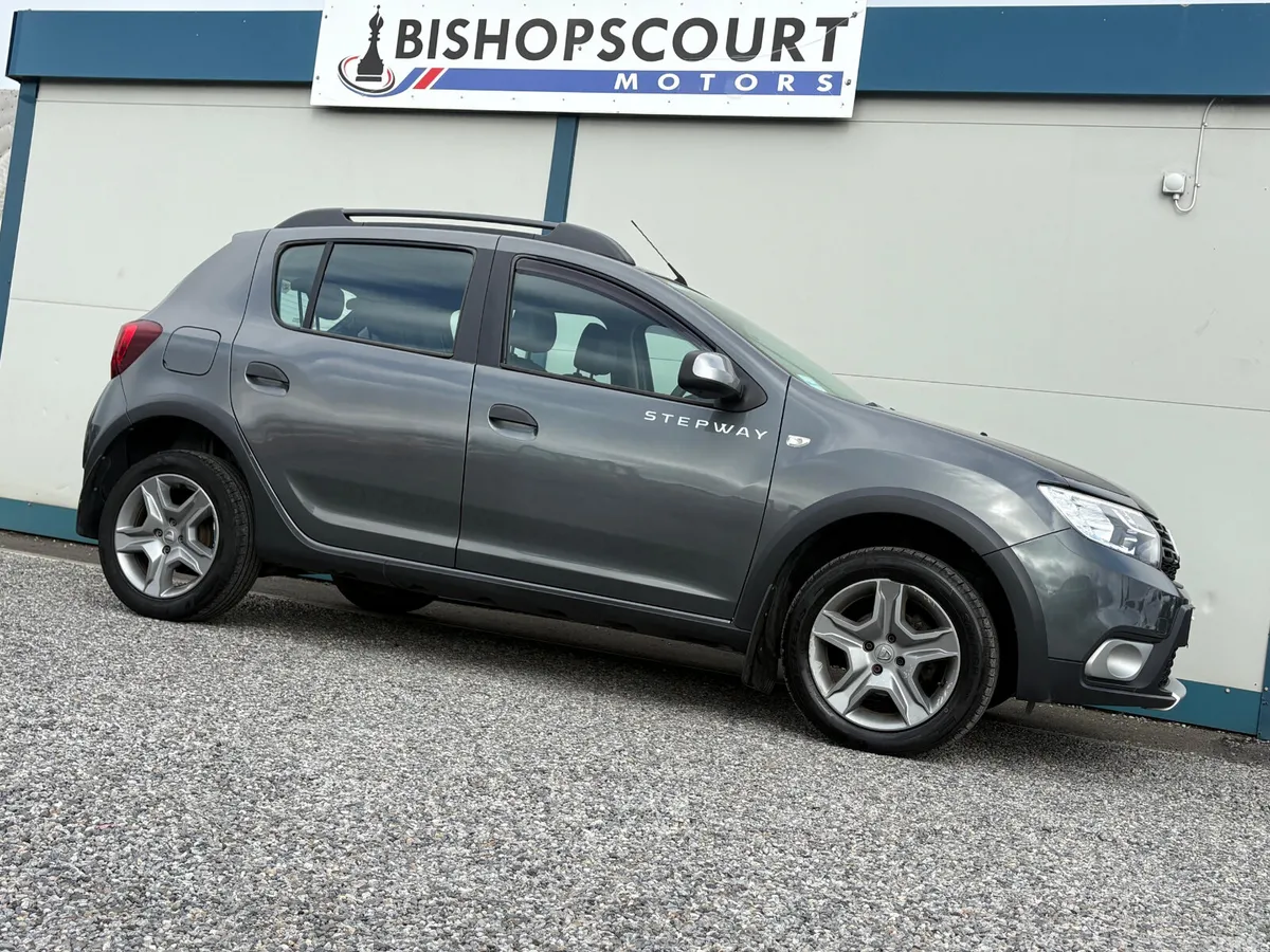 Dacia Sandero Stepway Hatchback, Diesel, 2017, Grey
