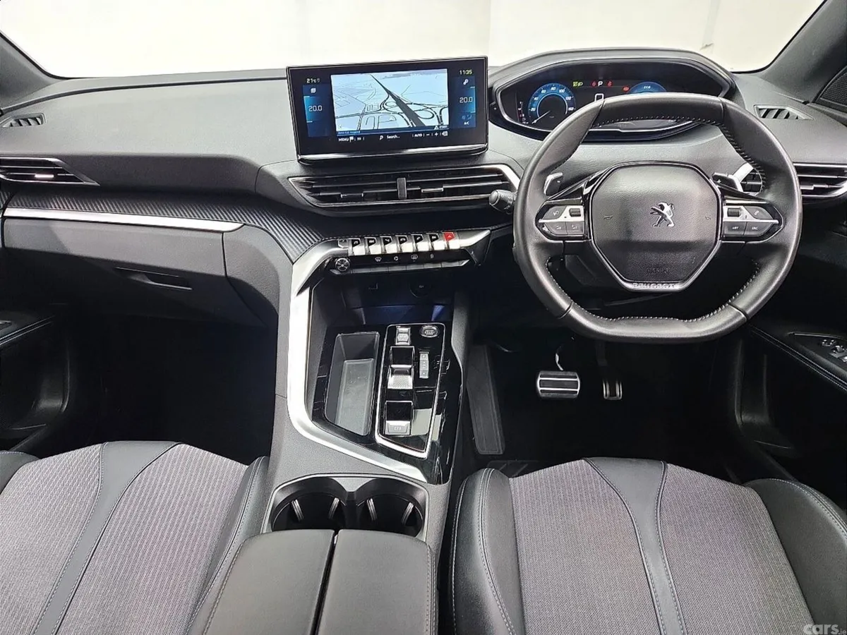 Peugeot 3008 SUV, Petrol Hybrid, 2024, White