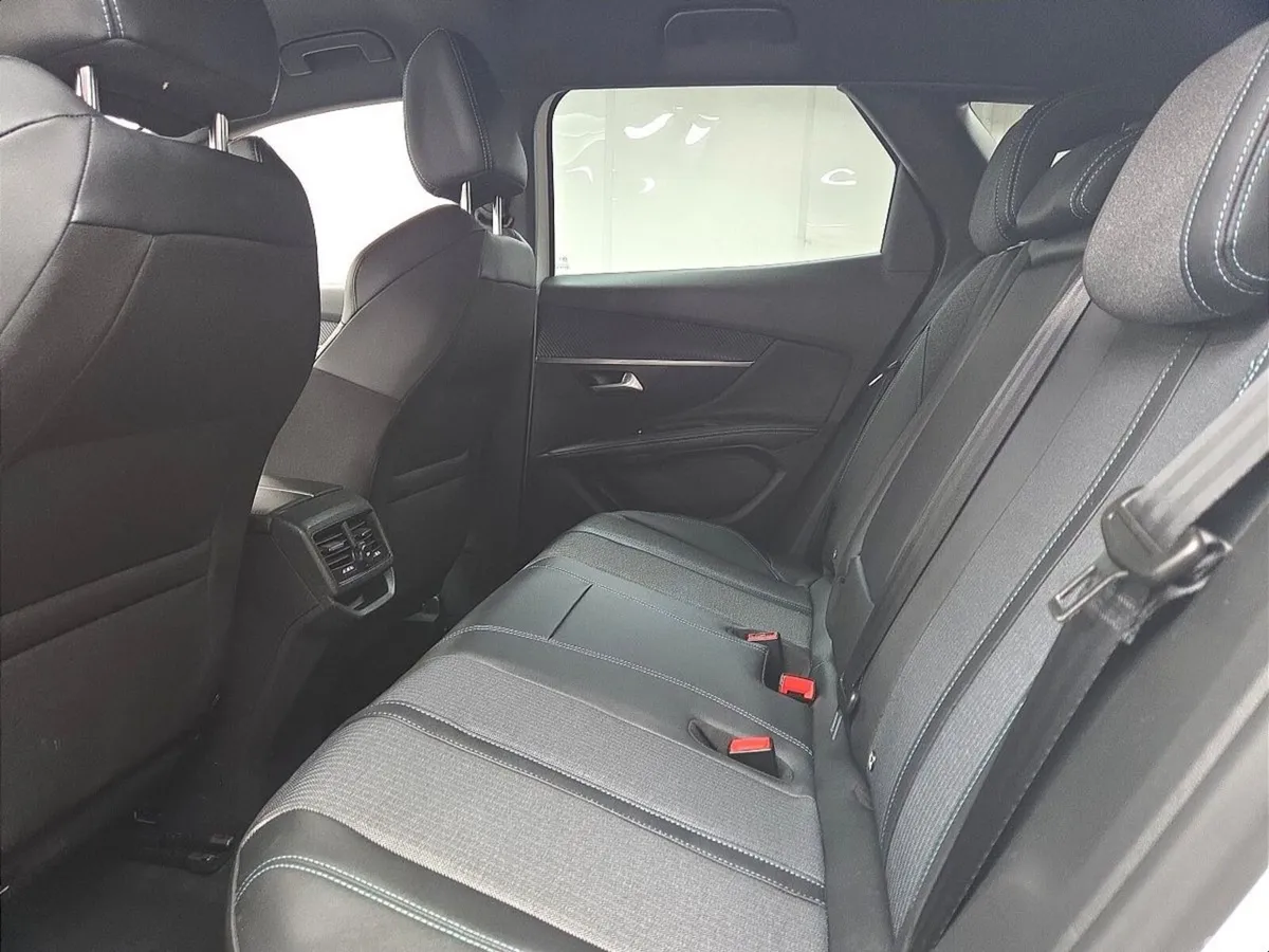 Peugeot 3008 SUV, Petrol Hybrid, 2024, White