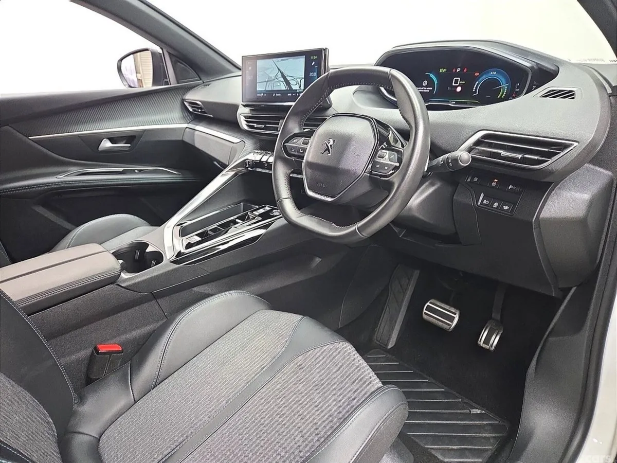 Peugeot 3008 SUV, Petrol Hybrid, 2024, White