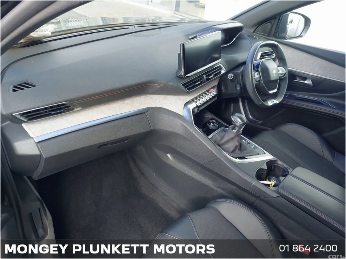 Peugeot 3008 MPV, Petrol, 2023, Black