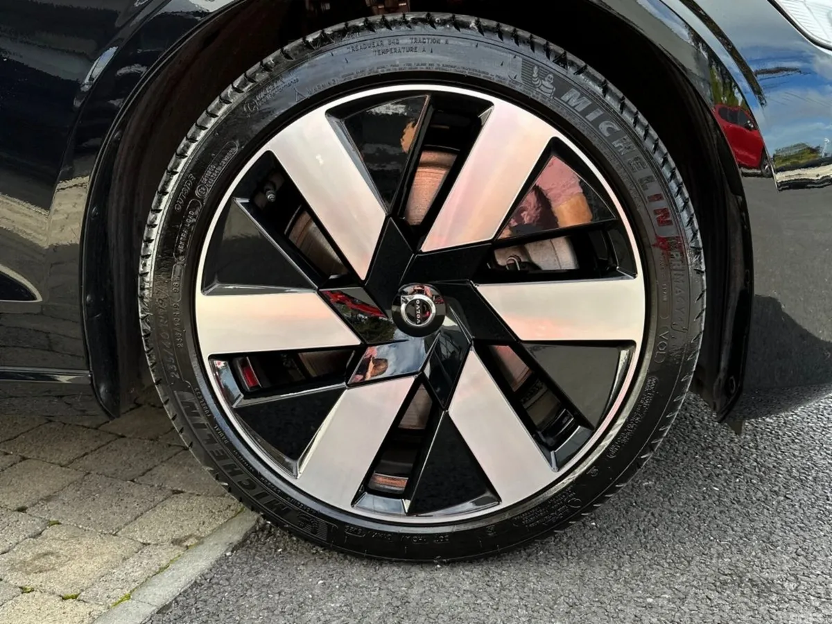 Volvo V60 Estate, Petrol Hybrid, 2026, Black