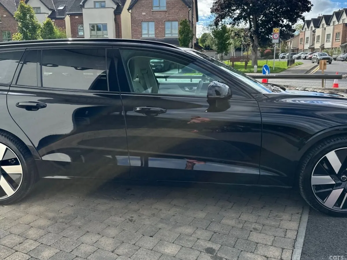 Volvo V60 Estate, Petrol Hybrid, 2026, Black