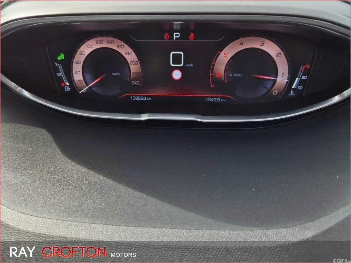 Peugeot 5008 MPV, Diesel, 2019, Blue