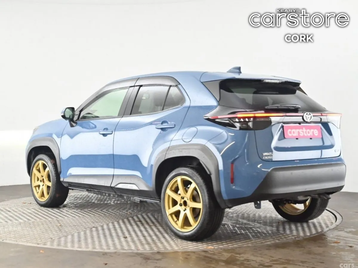 Toyota Yaris Cross SUV, Petrol Hybrid, 2025, Blue