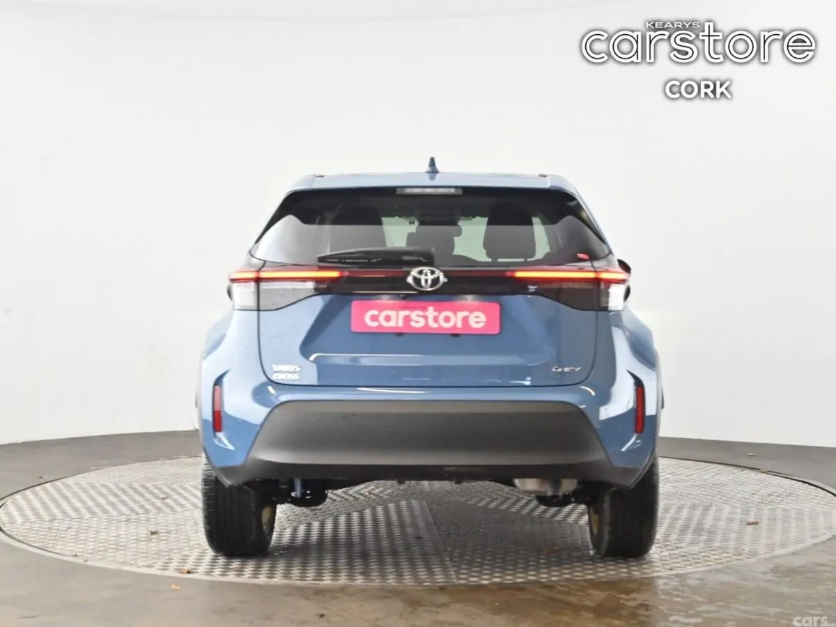 Toyota Yaris Cross SUV, Petrol Hybrid, 2025, Blue