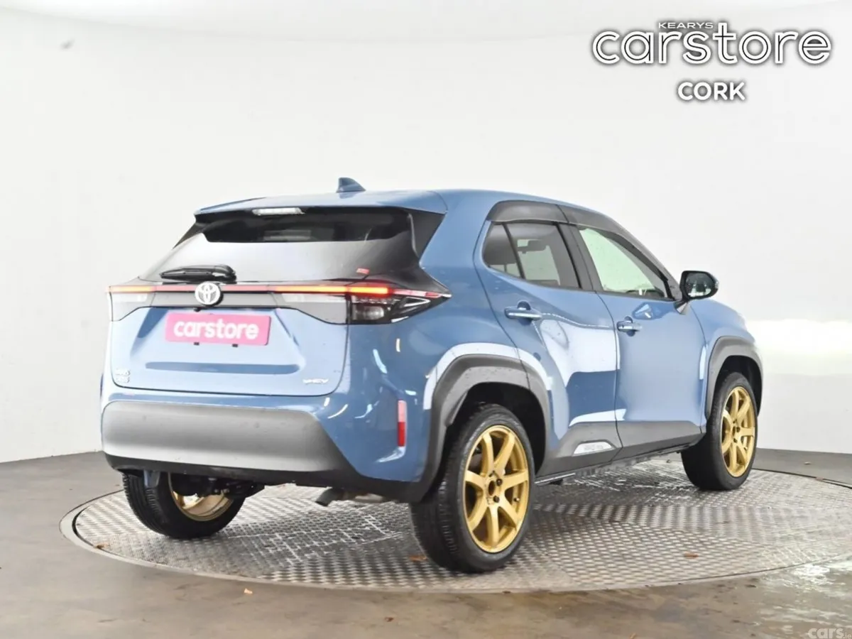 Toyota Yaris Cross SUV, Petrol Hybrid, 2025, Blue