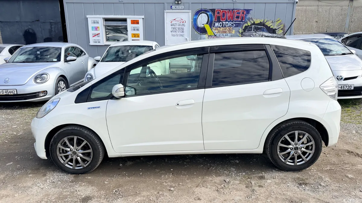Honda Fit Hatchback, Petrol Hybrid, 2013, White