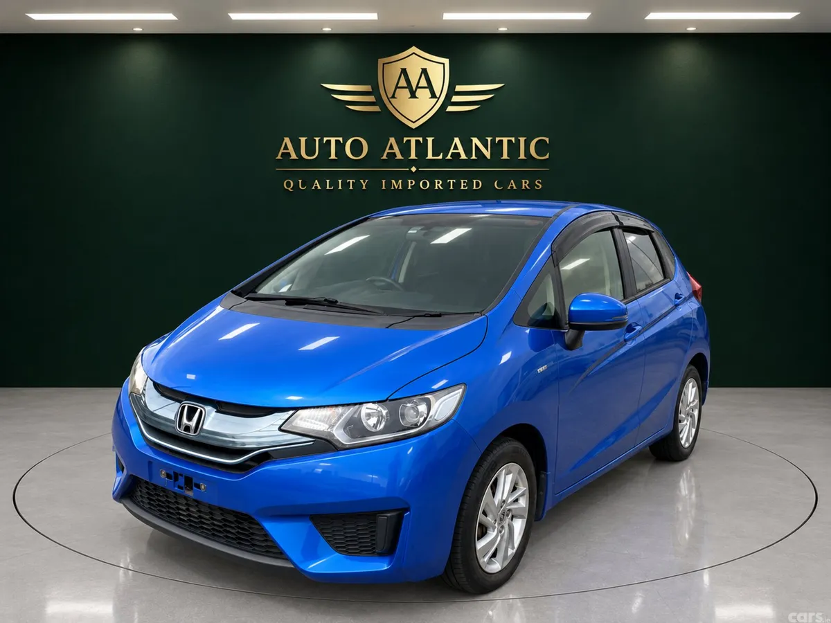 Honda Fit Hatchback, Petrol Hybrid, 2015, Blue