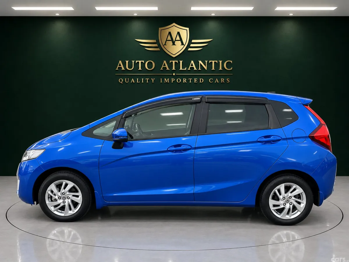 Honda Fit Hatchback, Petrol Hybrid, 2015, Blue