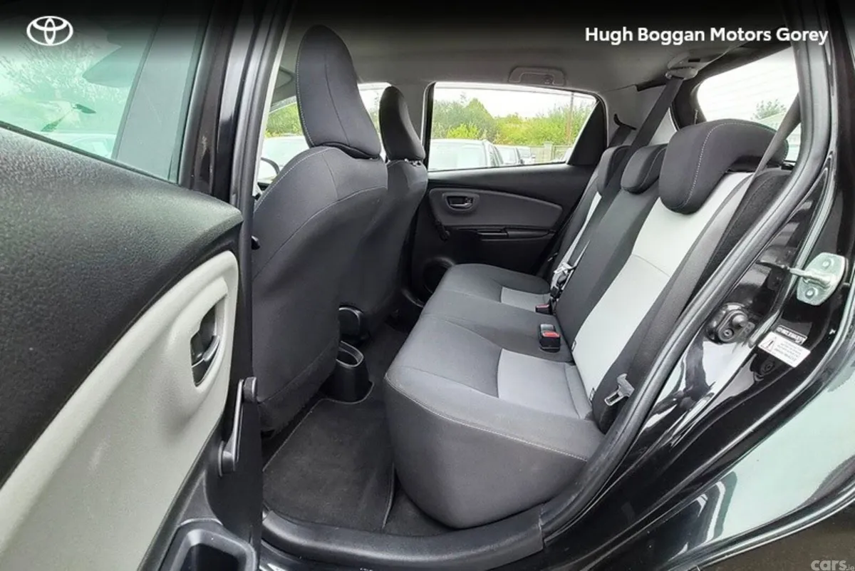 Toyota Yaris Hatchback, Petrol, 2018, Black