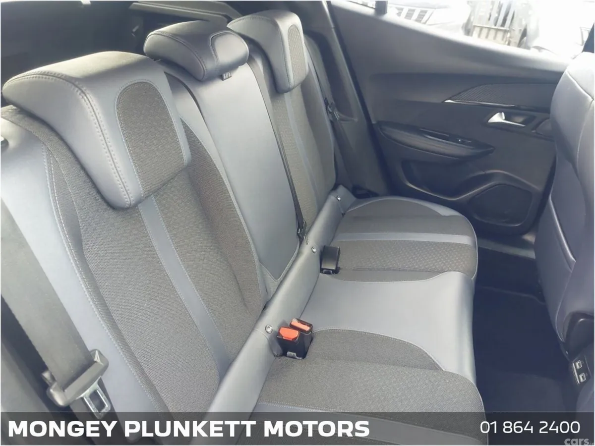 Peugeot 2008 MPV, Petrol, 2021, Grey