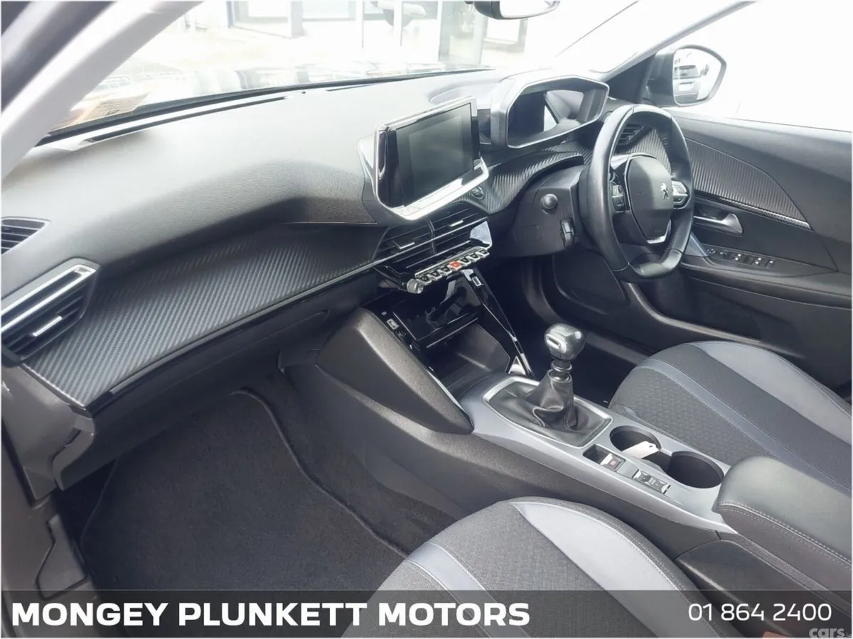 Peugeot 2008 MPV, Petrol, 2021, Grey
