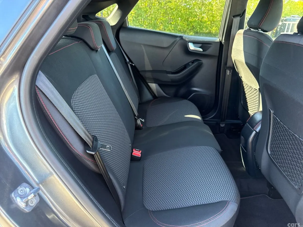 Ford Puma MPV, Petrol Hybrid, 2022, Grey